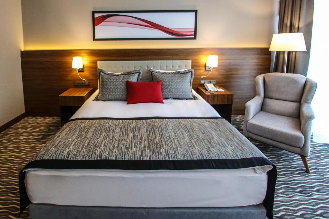 Ramada By Wyndham Nigde Hotell Eksteriør bilde