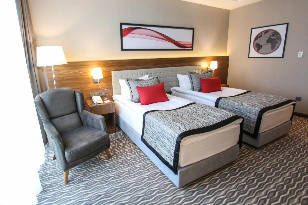 Ramada By Wyndham Nigde Hotell Eksteriør bilde