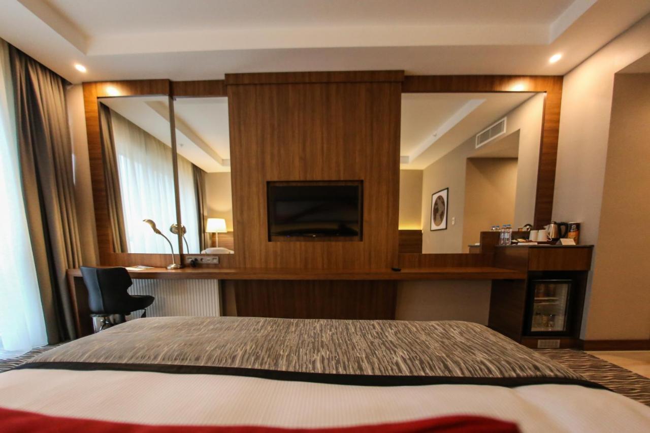 Ramada By Wyndham Nigde Hotell Eksteriør bilde