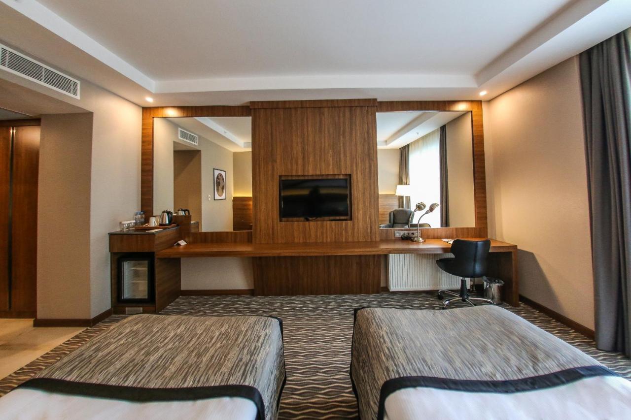 Ramada By Wyndham Nigde Hotell Eksteriør bilde
